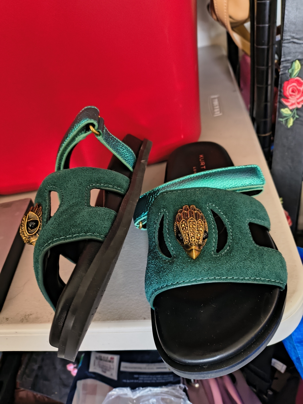 Rare green Kurt Geiger eagle head velvet unique and very hard to find - Picture 2 of 6